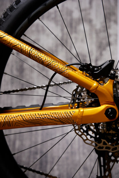 RideStyle Textured E-MTB Frame Protection Kit. RECON design Black/White