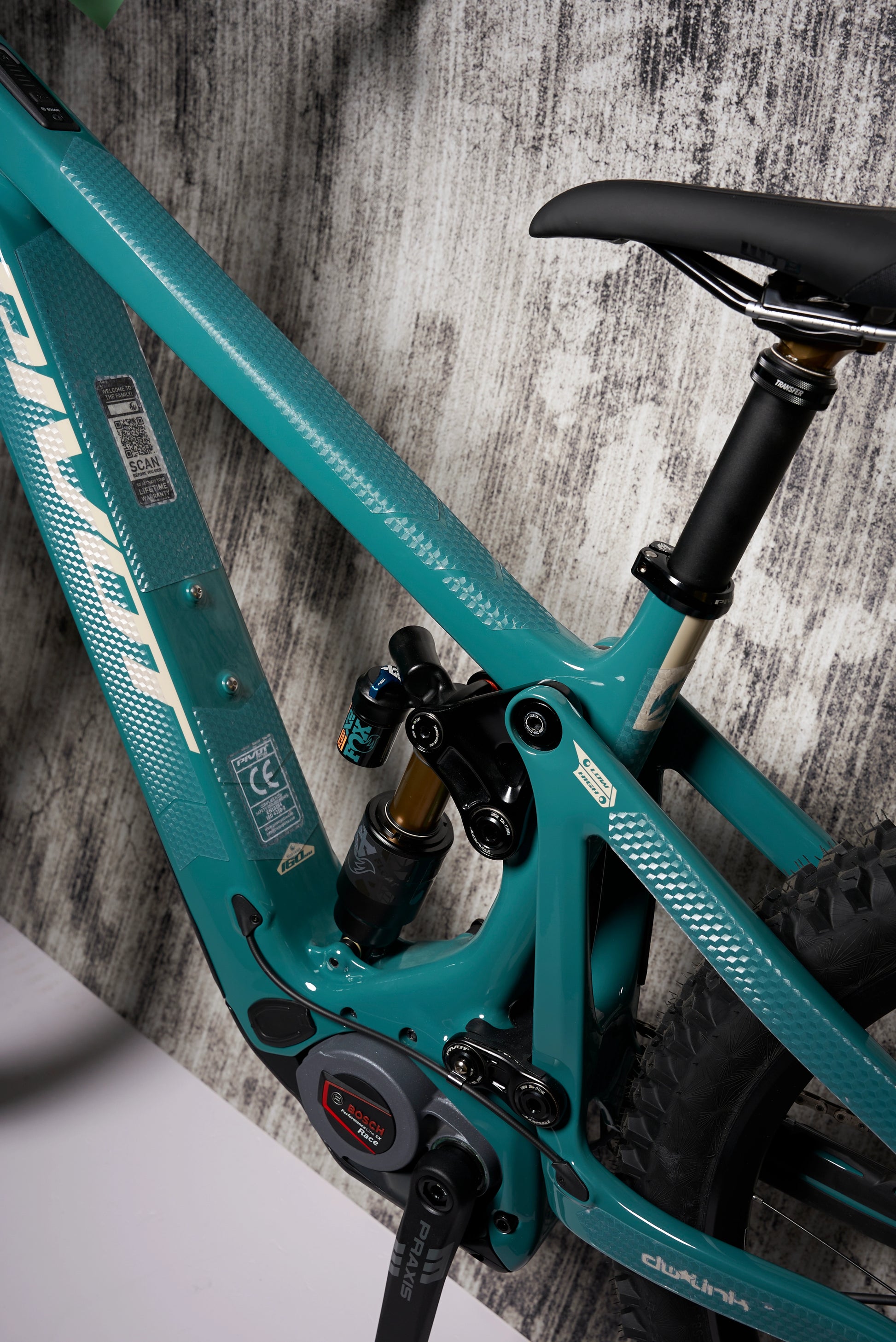 RideStyle universal e-bike protection kit featuring high-quality frame protection film for MTB and commuter electric bikes.